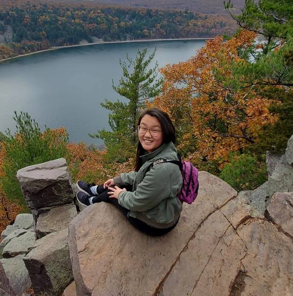 Meet your Posher, Lisa - Picture 1 of 1